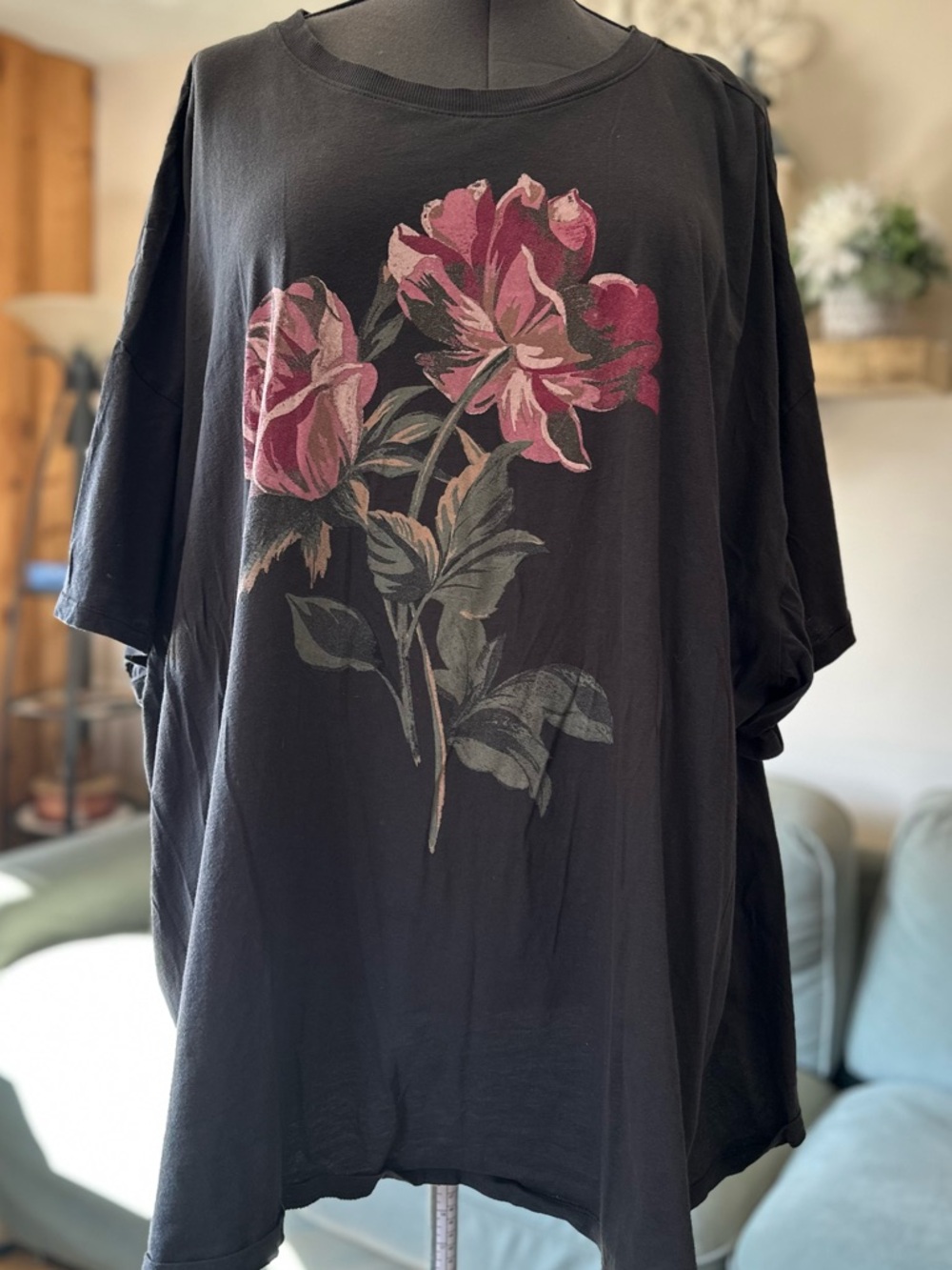 Torrid Two Roses Oversized Tunic Tee - Picture 3 of 9